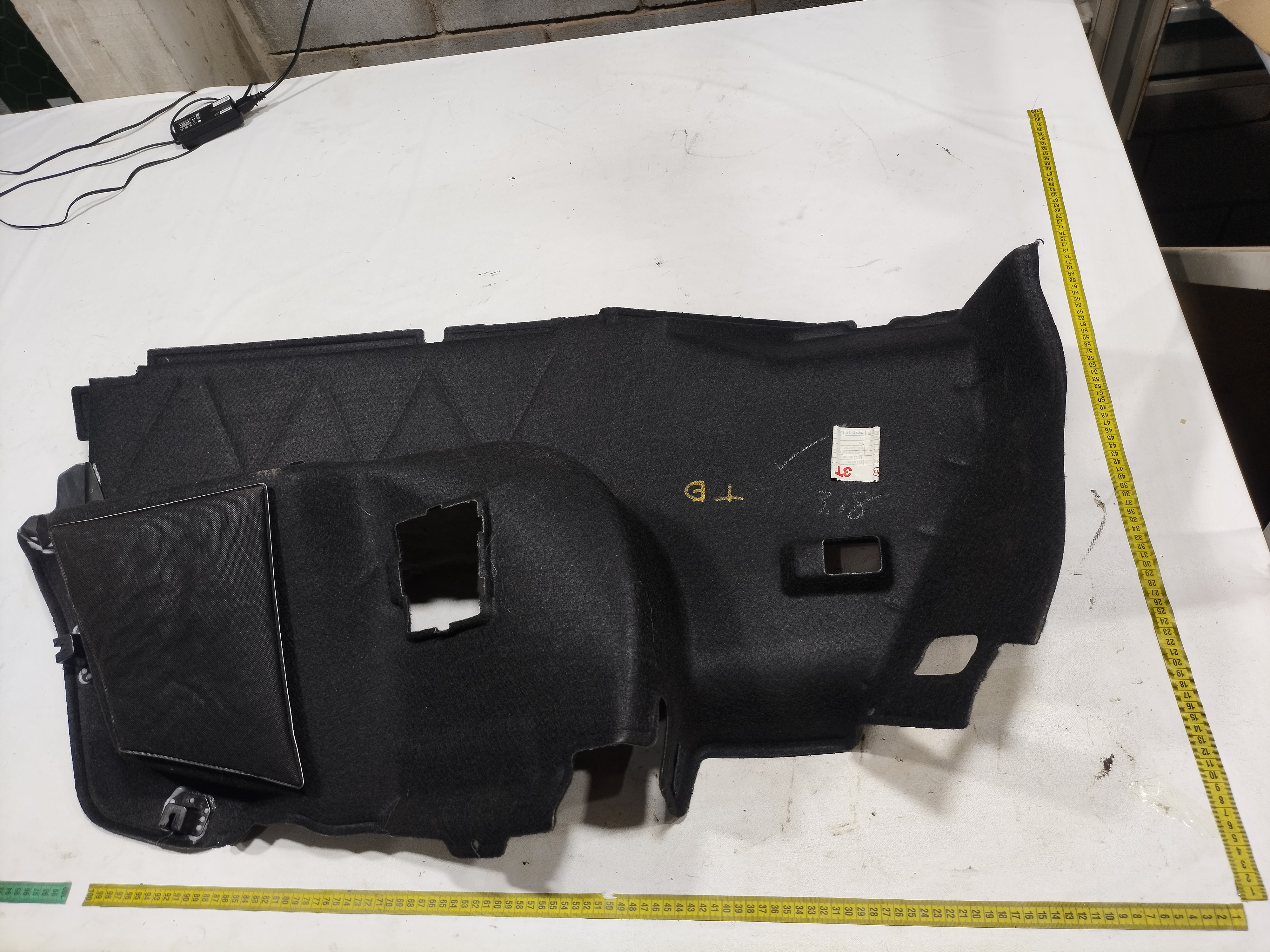 Acabamento infe Esquerdo porta malas BYD KING GS 1.5 2025 7