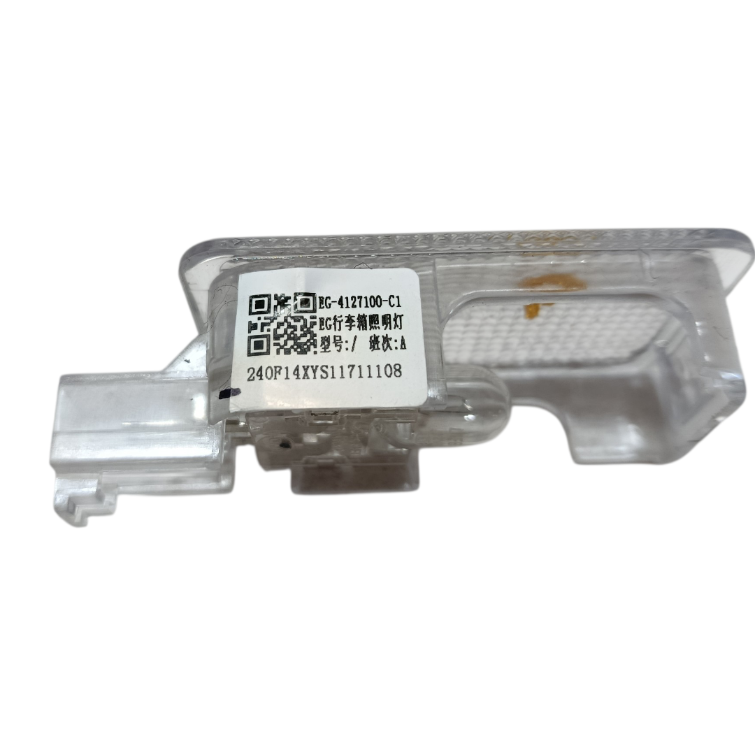lanterna porta malas BYD King Gs 2025 6