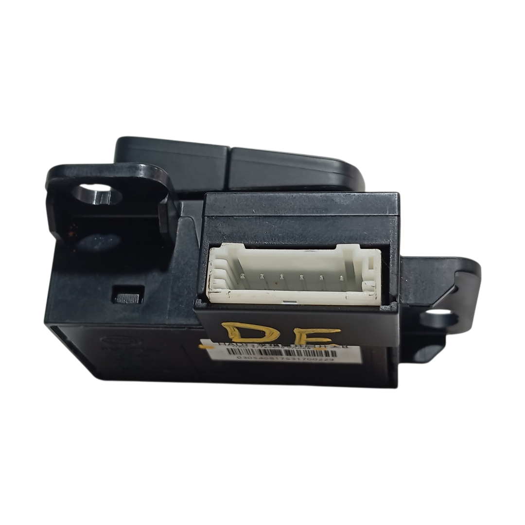 botão abertura portinhola porta malas Byd king gs 2025 4