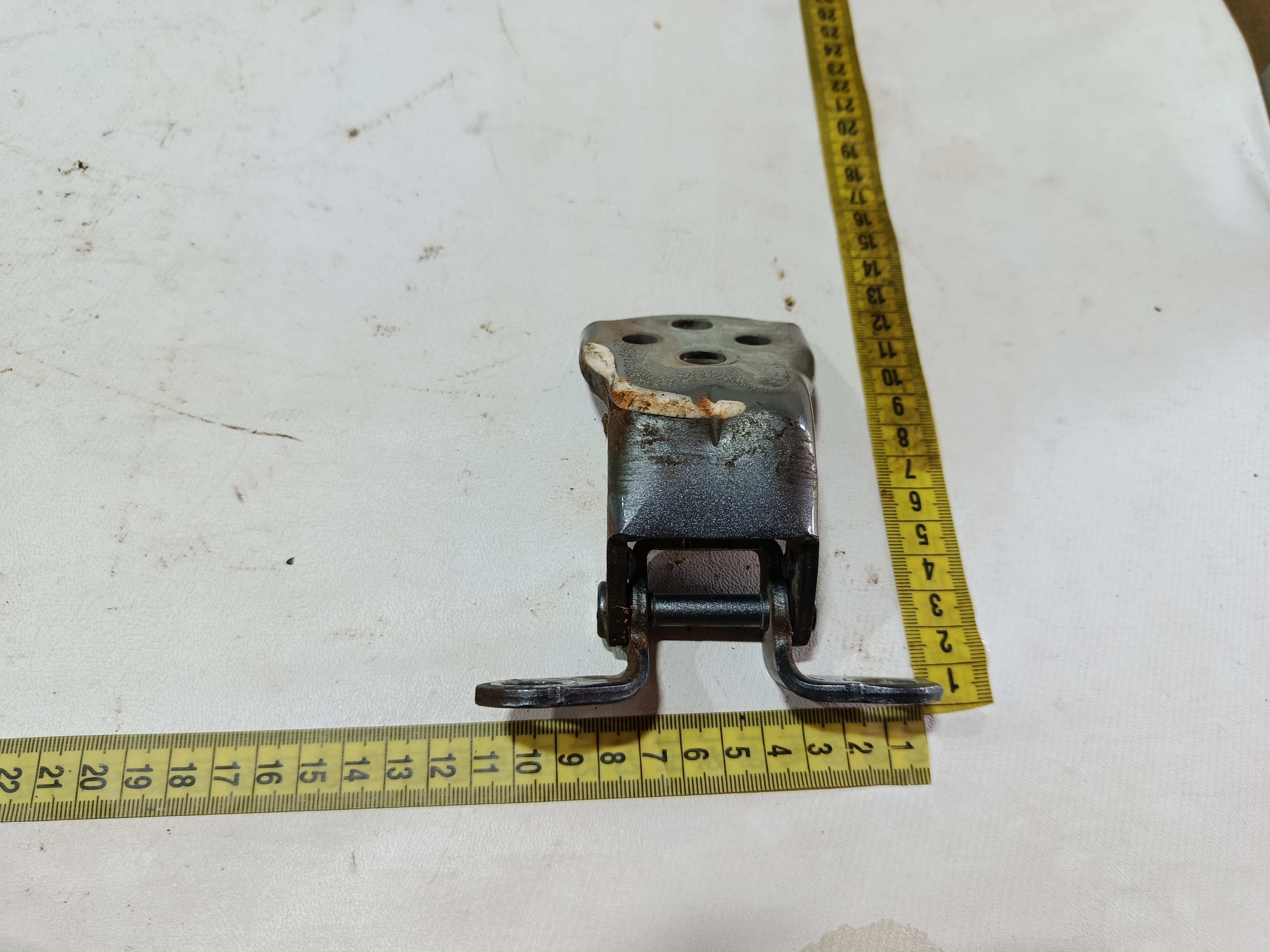 dobradiça porta dianteira esquerda Byd king gs 2025 6