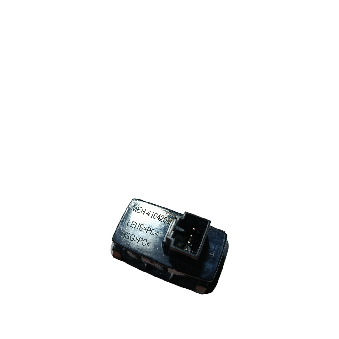 luz cortesia inferior painel Byd king gs 2025 8