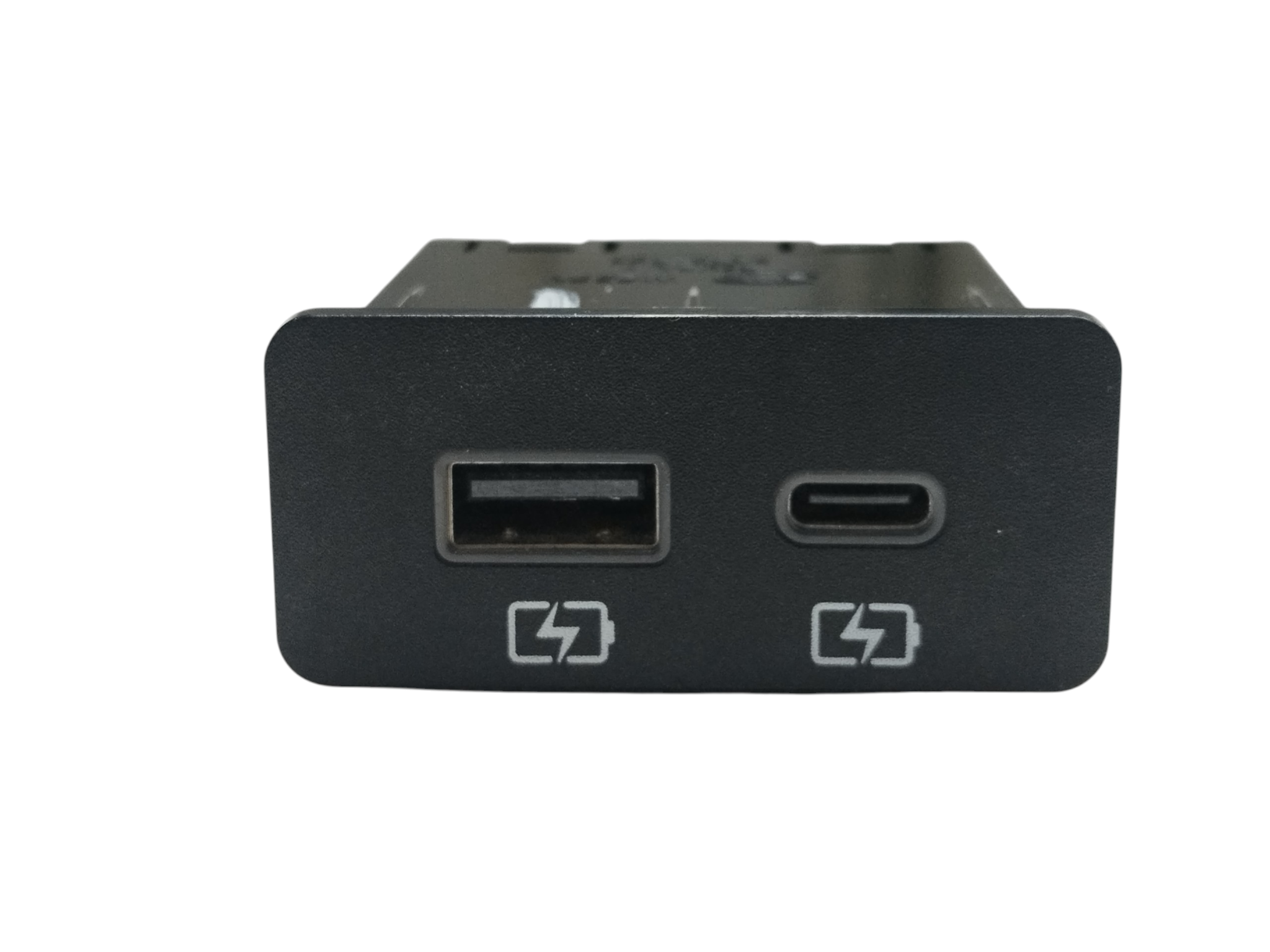 Tomada entrada USB USBC traseiro Byd king gs 2025 1