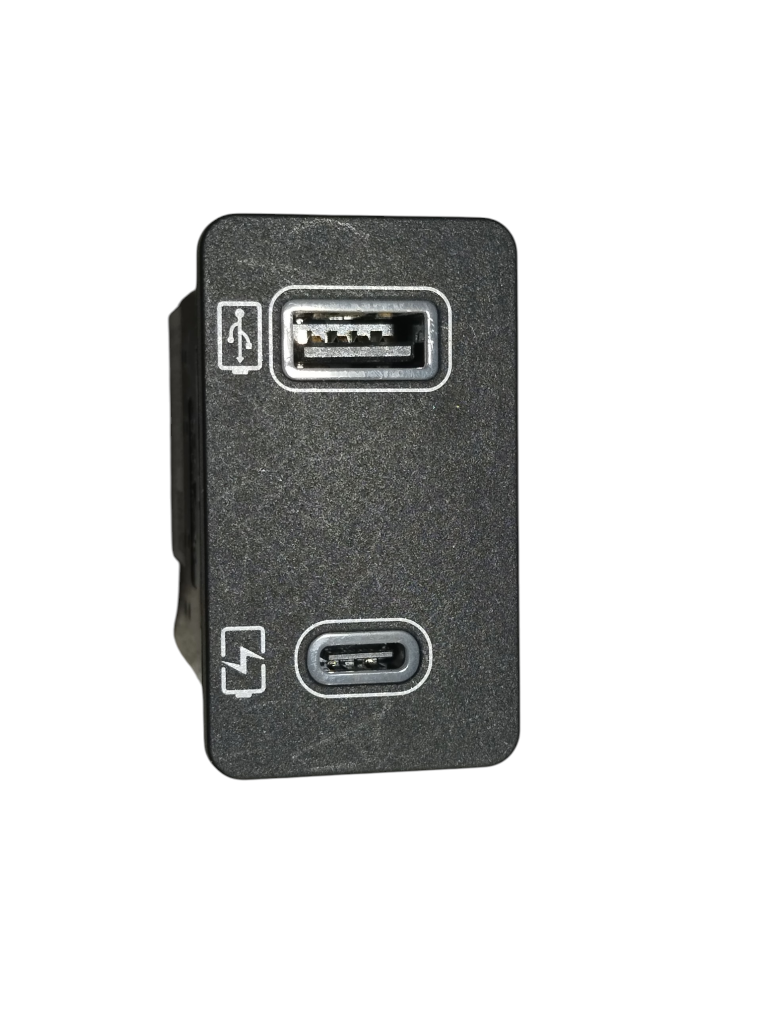 tomada entrada USB USBC dianteiro Byd king gs 2025 2