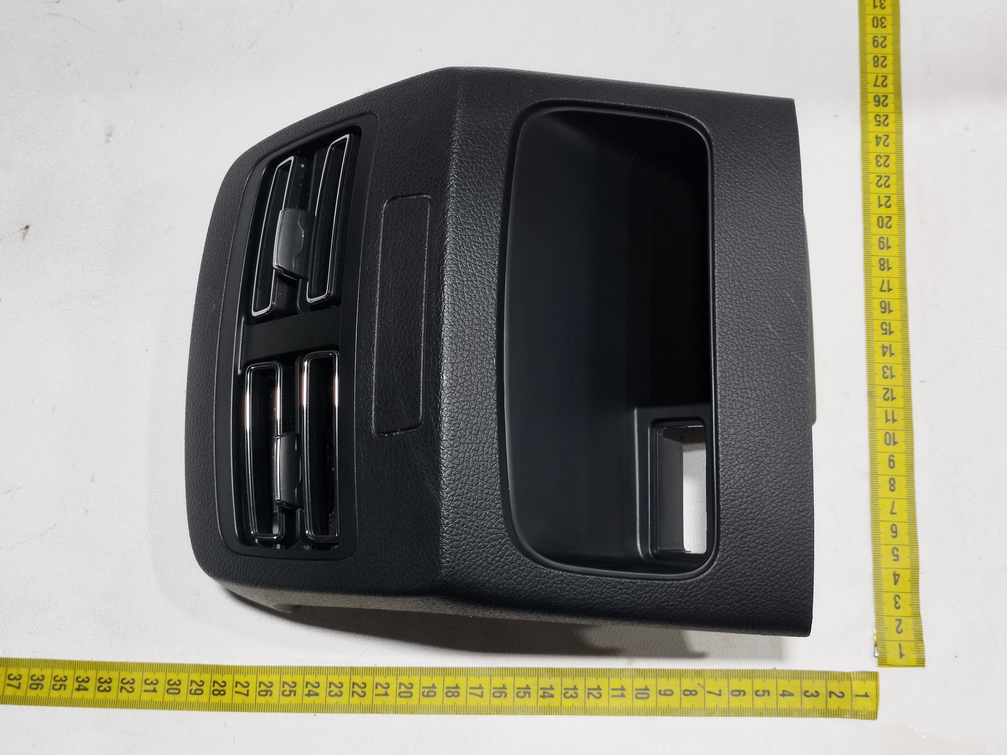 Moldura difusor ar console traseiro Byd king gs 2025 10