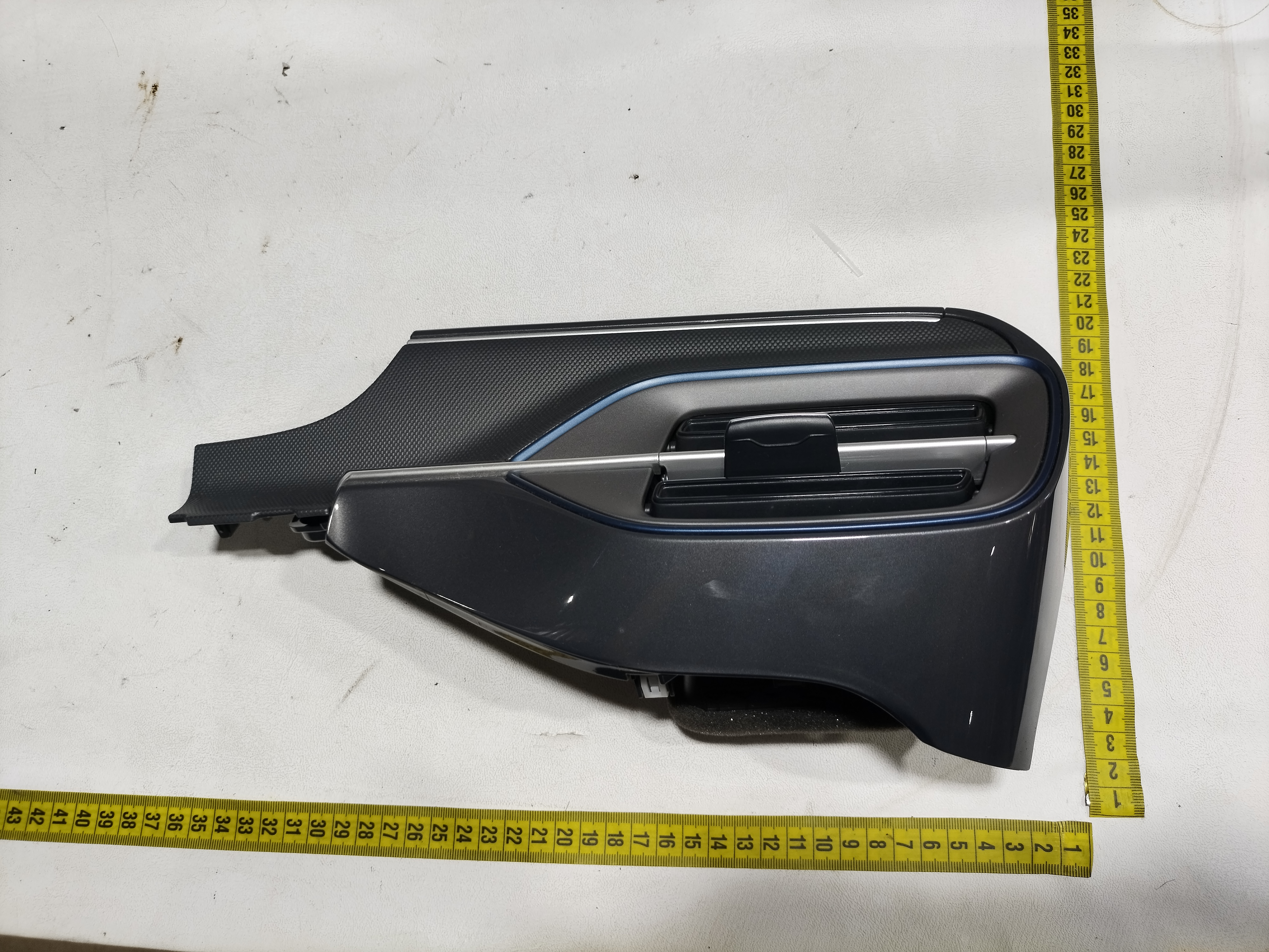 Difusor ar esquerdo BYD King 2025 10