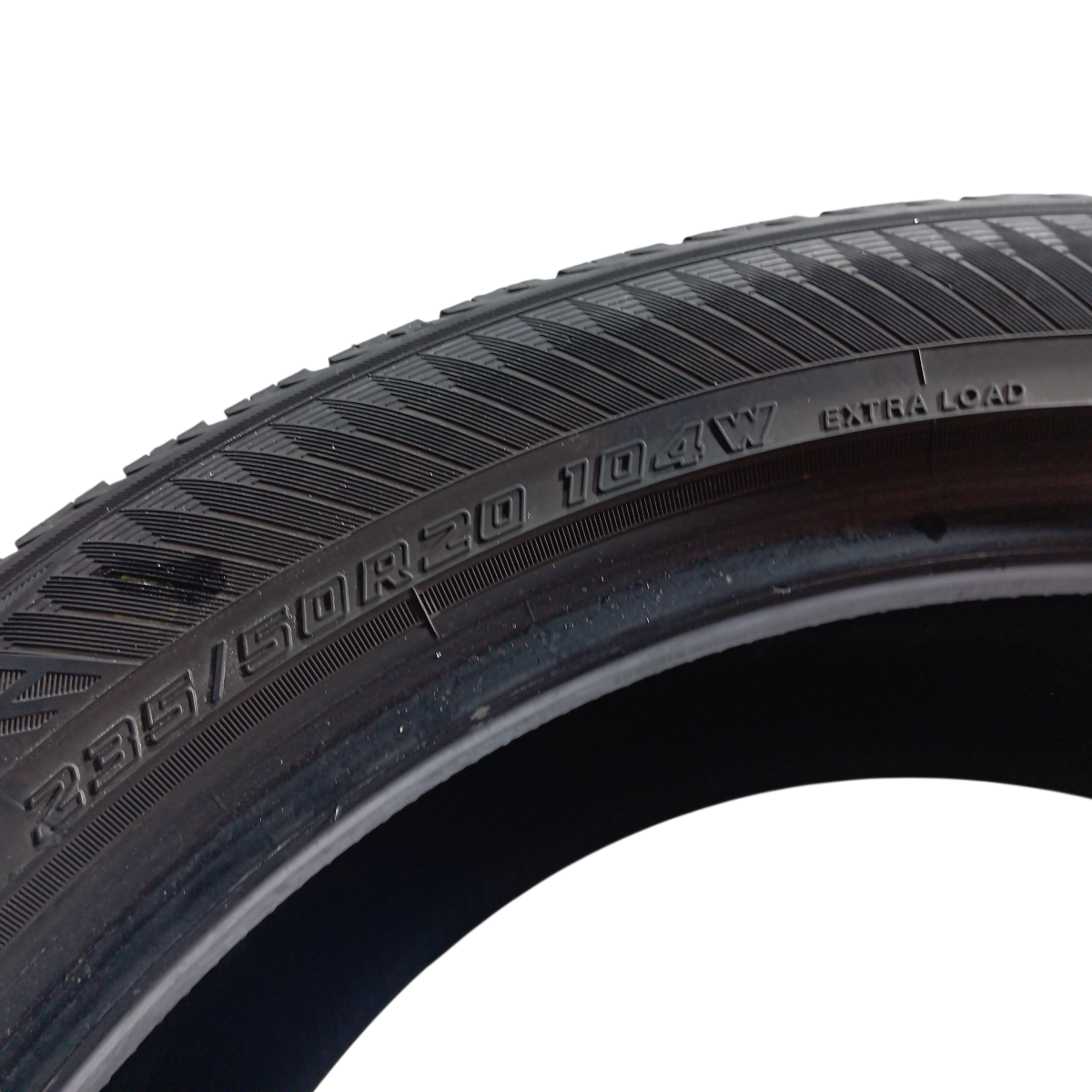 Pneu Yokohama Geolandar X-cv 235/50r20 104w 4
