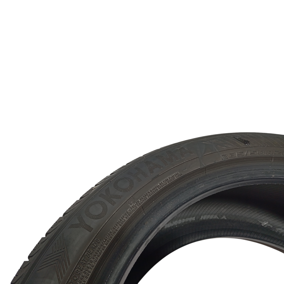 Pneu Yokohama Geolandar X-cv 235/50r20 104w 2
