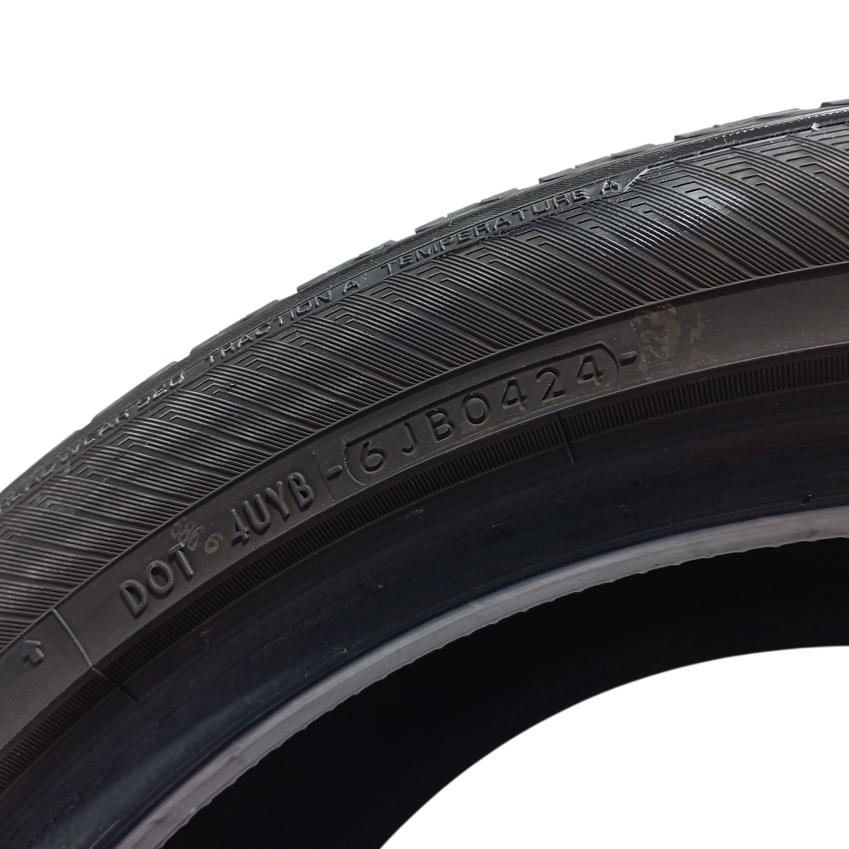 Pneu Yokohama Geolandar X-cv 235/50r20 104w 5