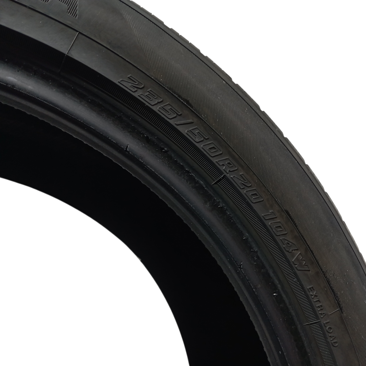 Pneu Yokohama Geolandar X-cv 235/50r20 104w 3