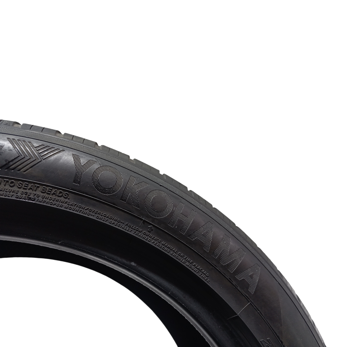 Pneu Yokohama Geolandar X-cv 235/50r20 104w 4