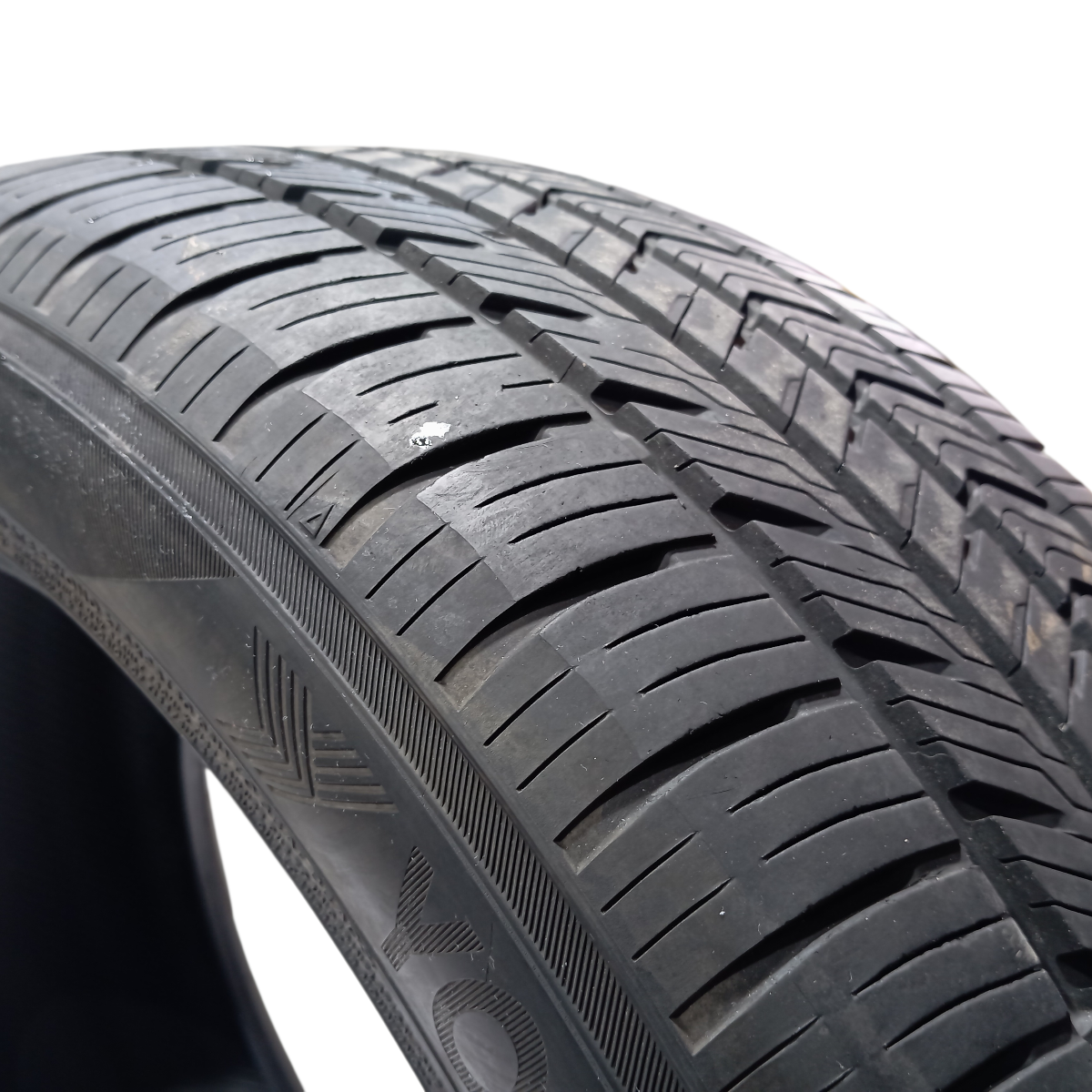 Pneu Yokohama Geolandar X-cv 235/50r20 104w 9