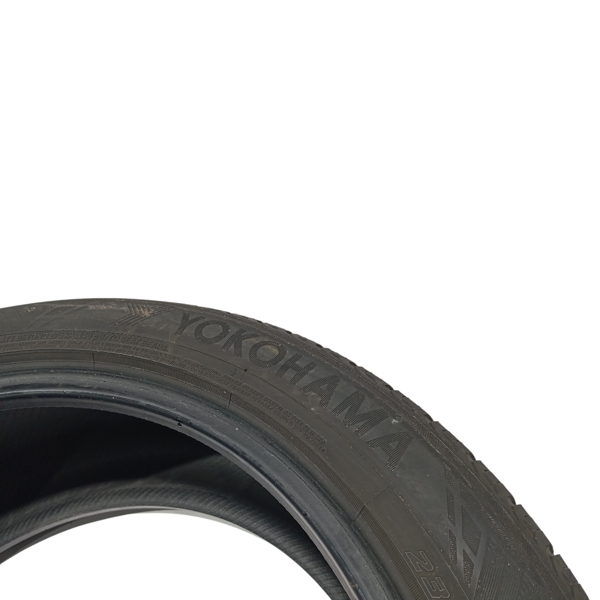 Pneu Yokohama Geolandar X-cv 235/50r20 104w 2