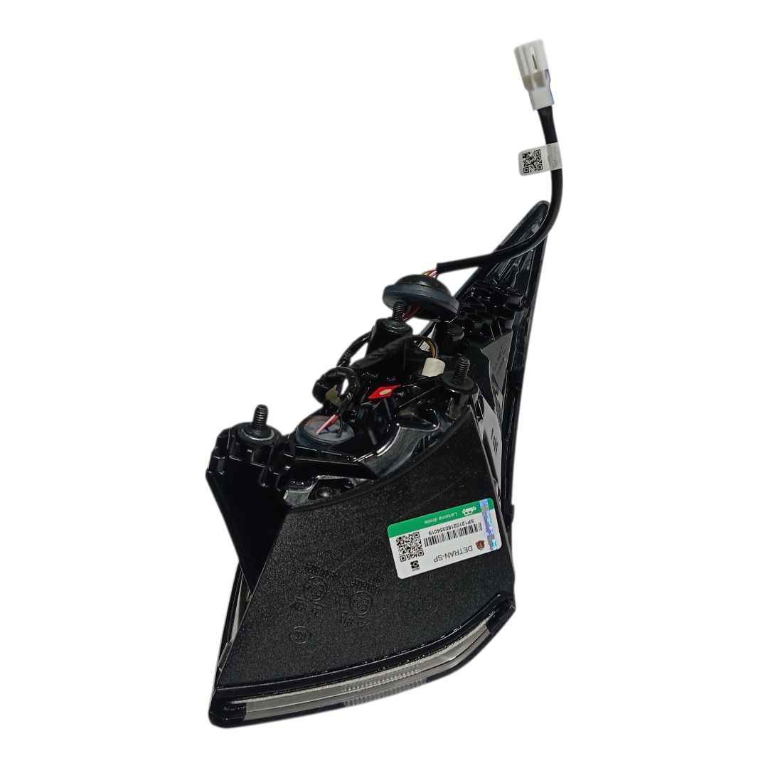Lanterna direira BYD dolphin PLUS 2024 2025 5
