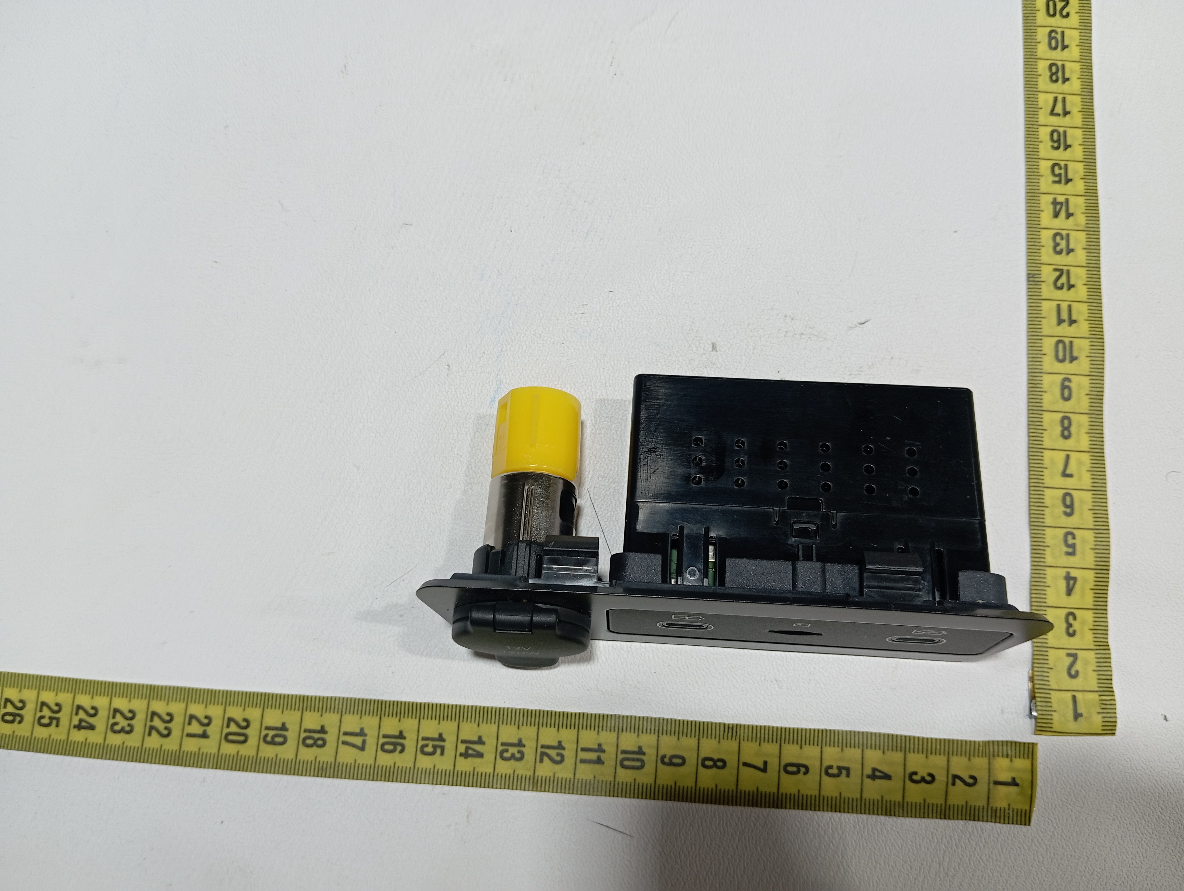 Tomada carregador tipo-c BYD dolphin PLUS 2024 2025 10