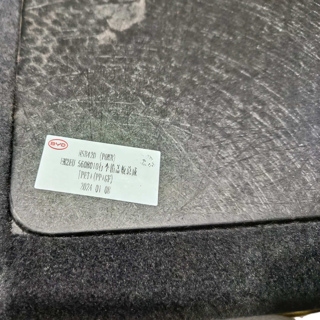Tampao porta malas BYD dolphin PLUS 2024 2025 7