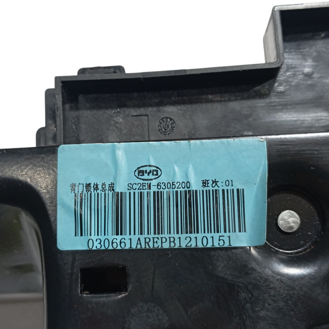 Trava porta malas BYD dolphin PLUS 2024 2025 9