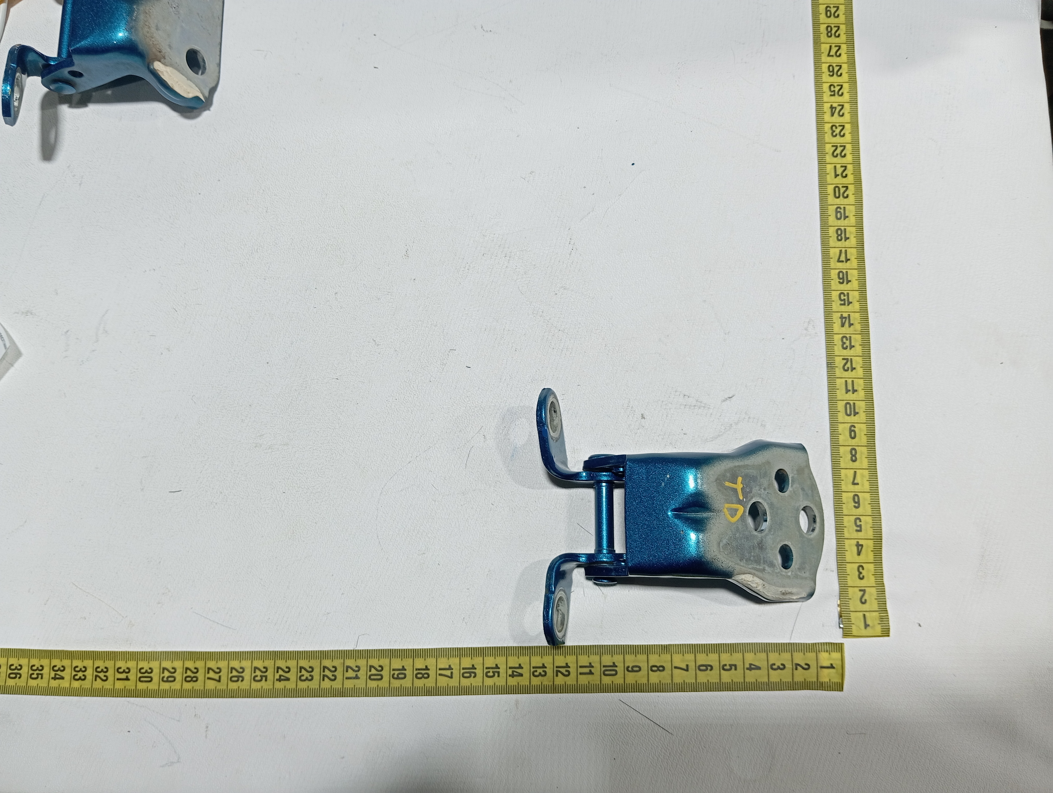 Dobradiça porta traseira direita BYD dolphin PLUS 2024 2025 8
