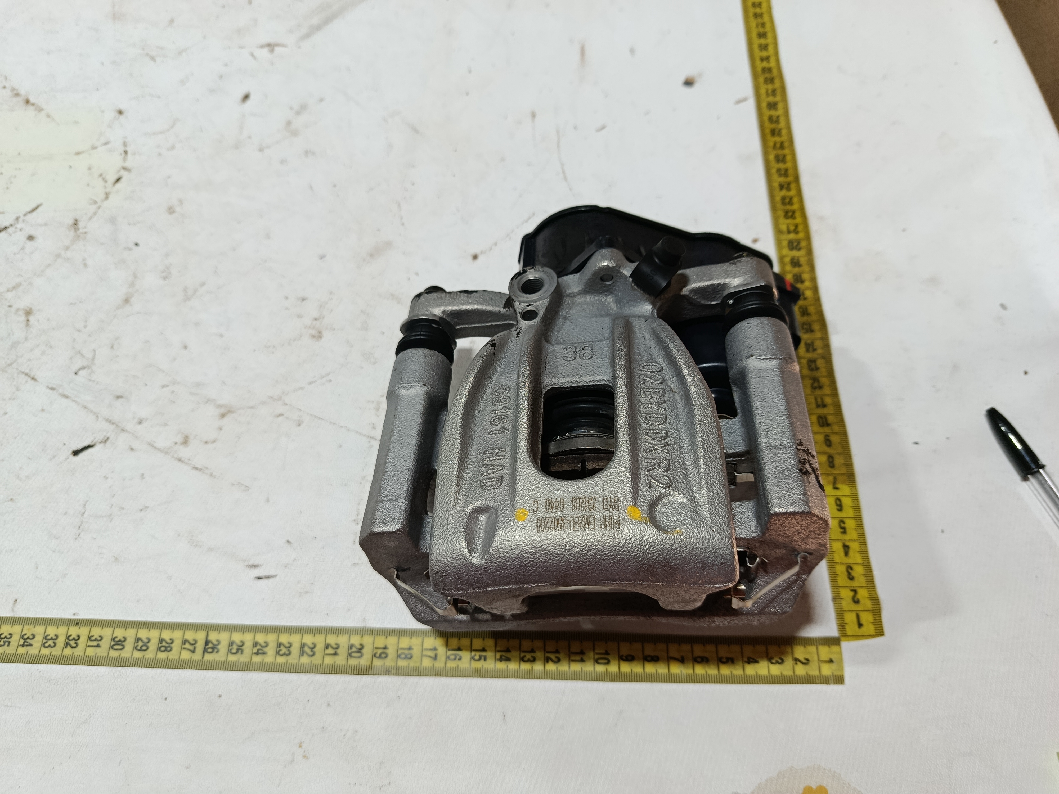 Pinça freio traseira direita BYD dolphin PLUS 2024 2025 9