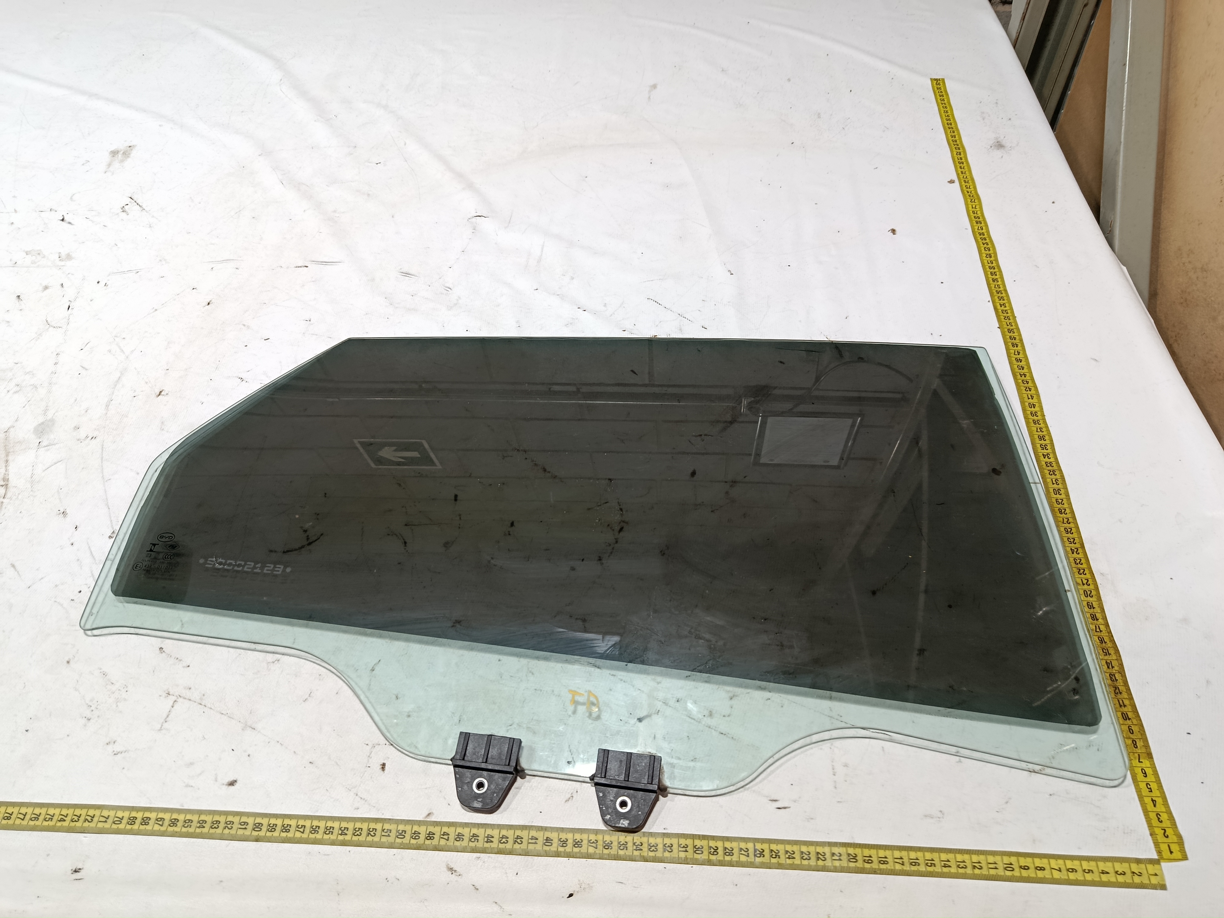 Vidro porta traseira direita BYD dolphin PLUS 2024 2025 9
