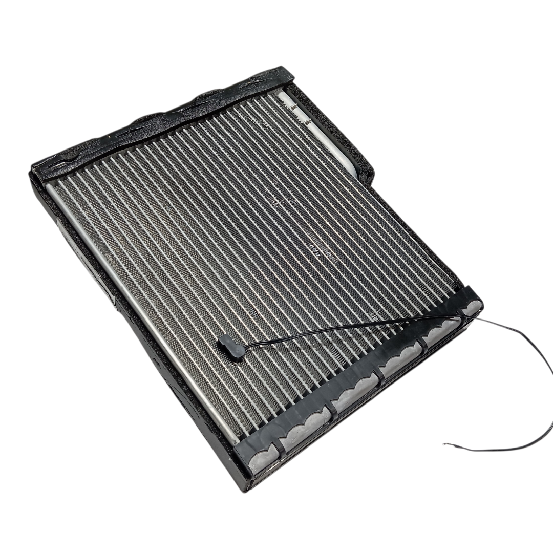 Radiador ar condicionado BYD dolphin PLUS 2024 2025 3