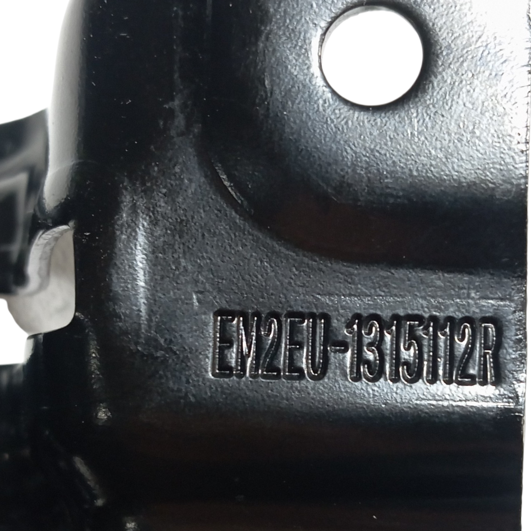 Suporte direito radiador BYD dolphin PLUS 2024 2025 8