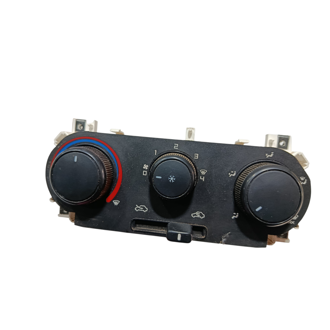 comando ar condicionado Fiat Strada palio 2014 a 2020