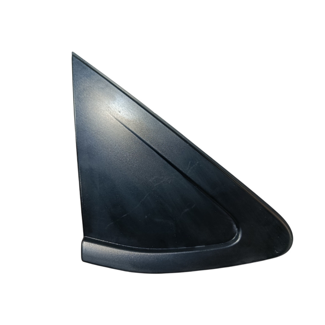 Moldura externa retrovisor direito Nissan Versa 2021 a 2024