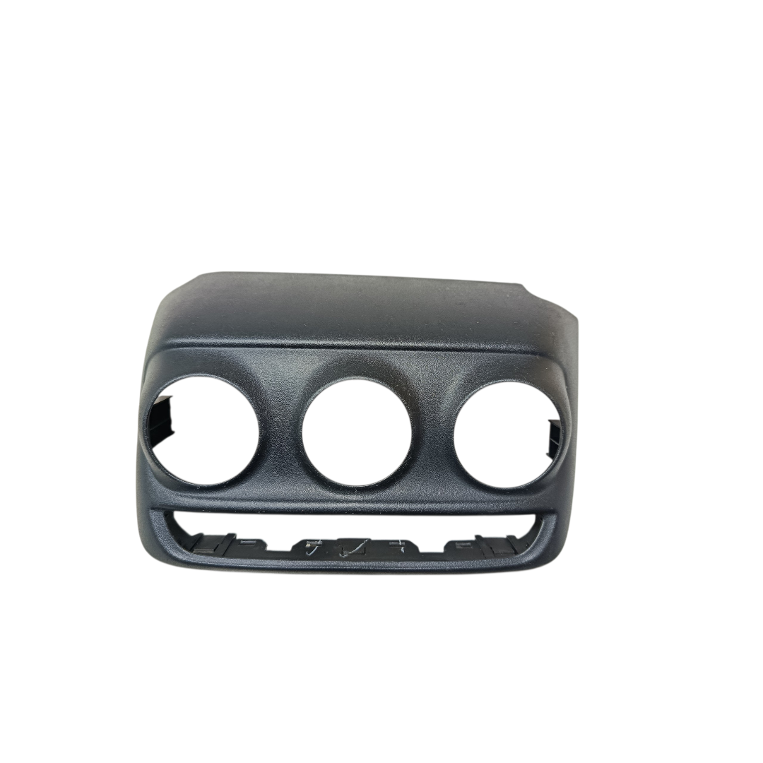 Moldura comando ar GM Tracker 2020 a 2024