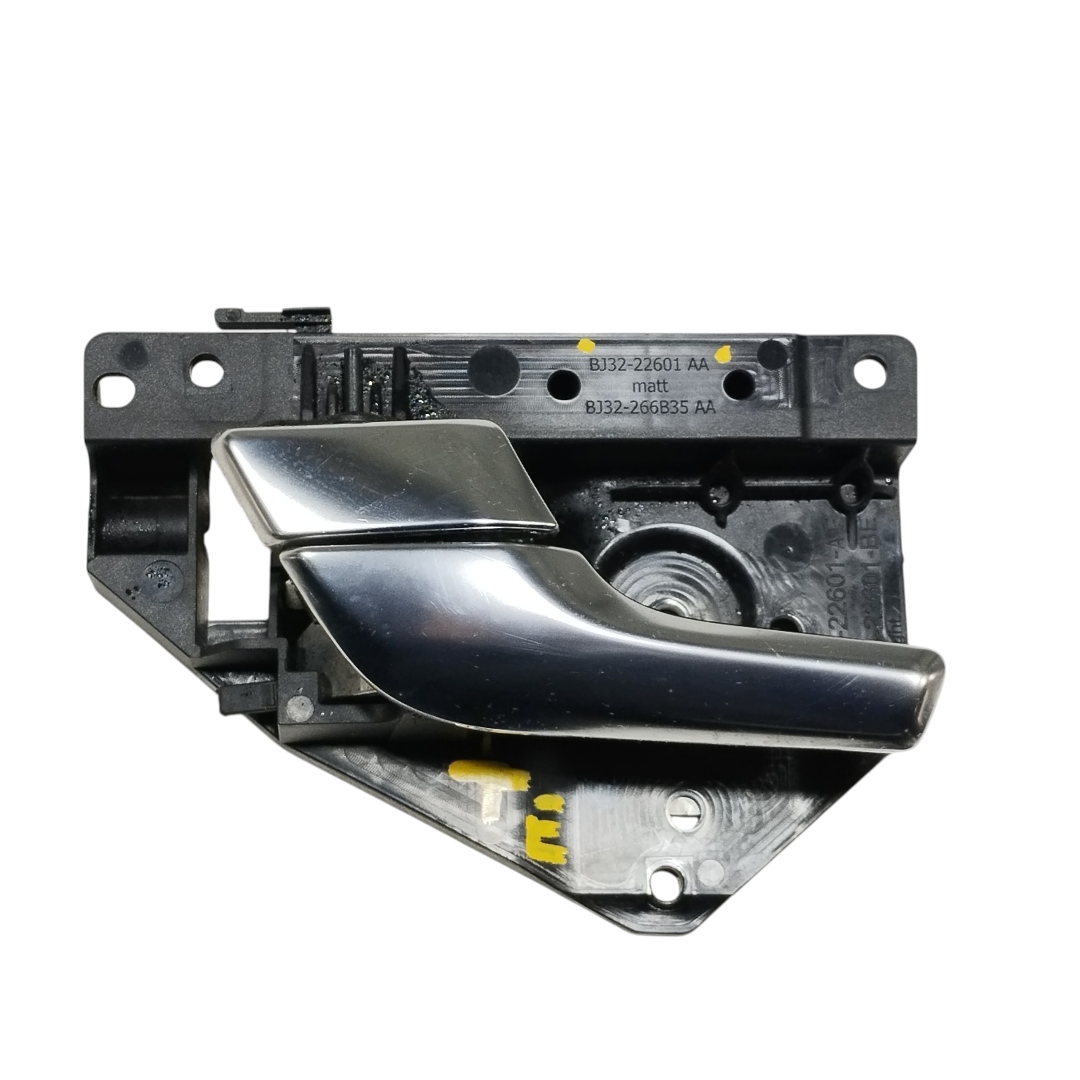 Maçaneta interna porta traseira esquerda Evoque 2012 2015