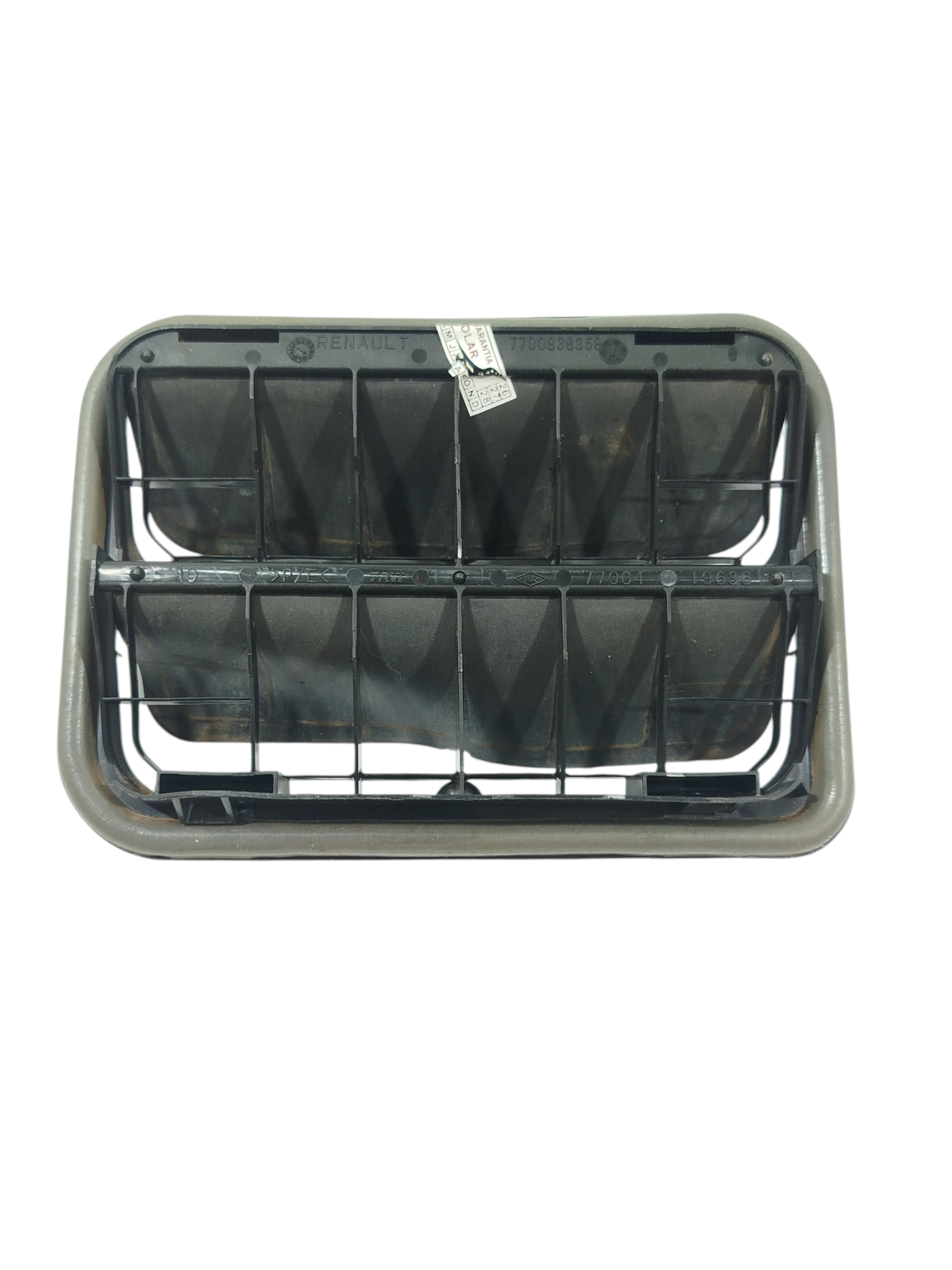 Grade Difusor Ar Carroceria Tras Esq Duster 2013 7700838358 8
