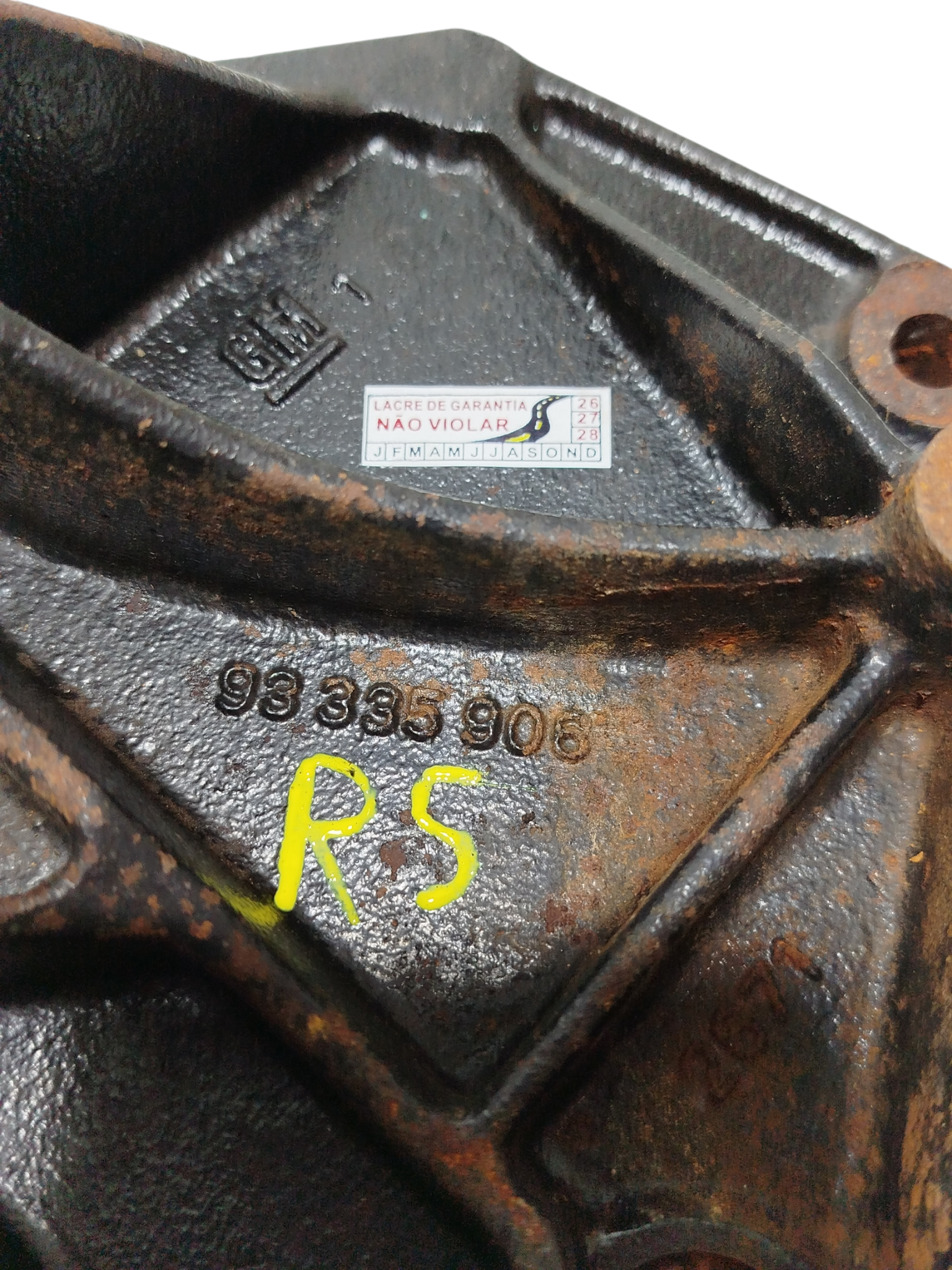 Suporte Bomba Direção Compressor Gm Astra 2001 93335906 7